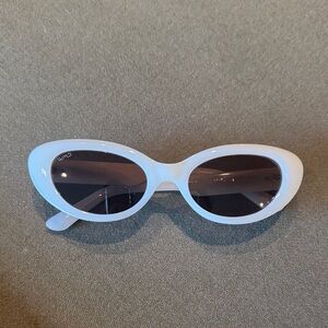 Chic White Cat-Eye Sunglasses